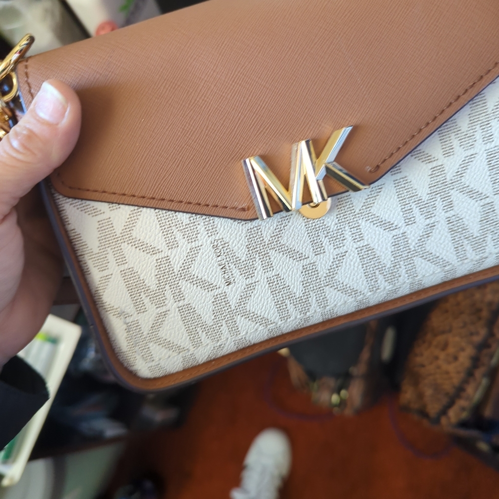 Wallet and purses